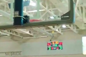 詹娜广告：谢谢三名NBA前男友“送”豪车豪宅😘下一站NFL