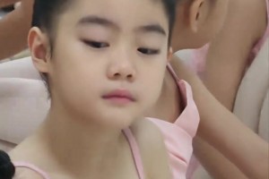 女儿长这样，但她打篮球…… 😏